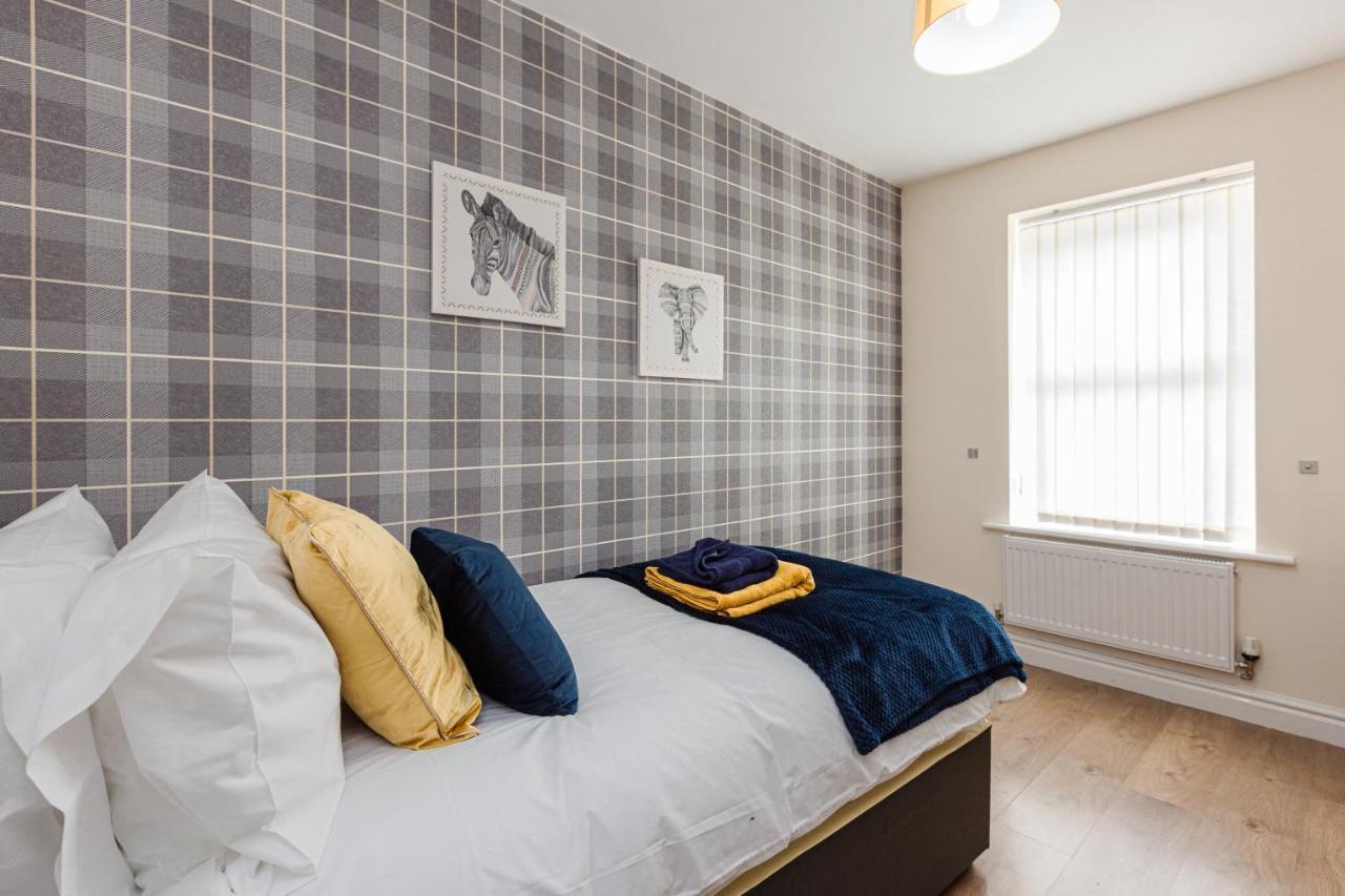 Oxheys House - 5 Bedrooms Contractors Parking Preston  Bagian luar foto