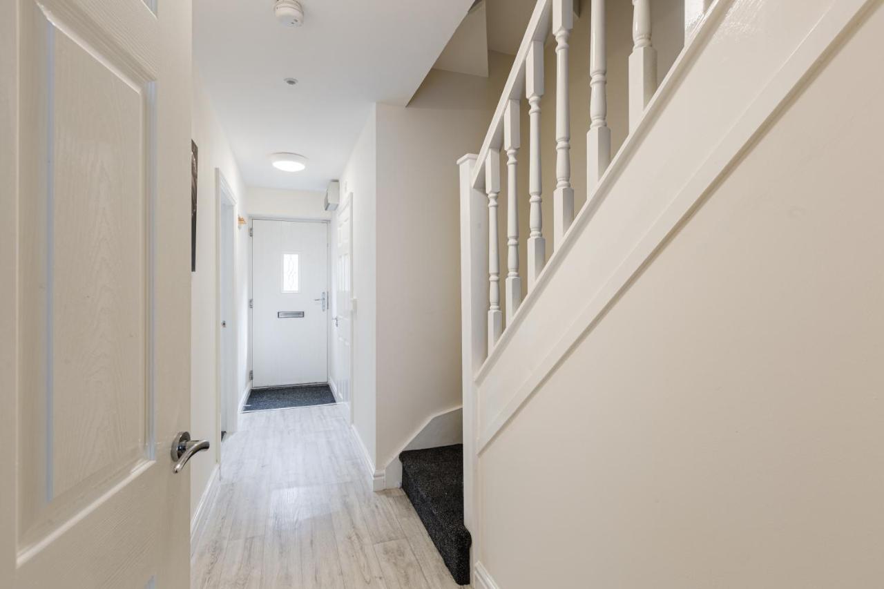 Oxheys House - 5 Bedrooms Contractors Parking Preston  Bagian luar foto