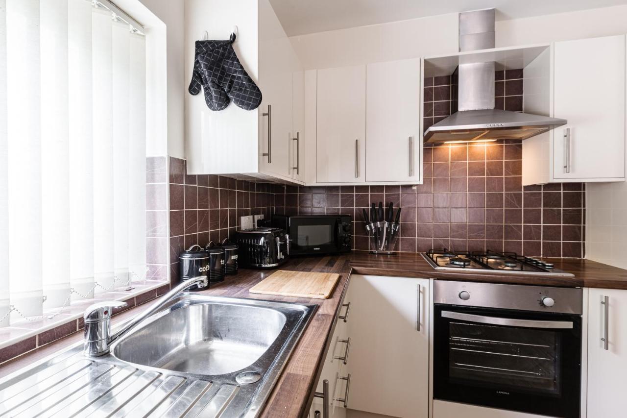 Oxheys House - 5 Bedrooms Contractors Parking Preston  Bagian luar foto