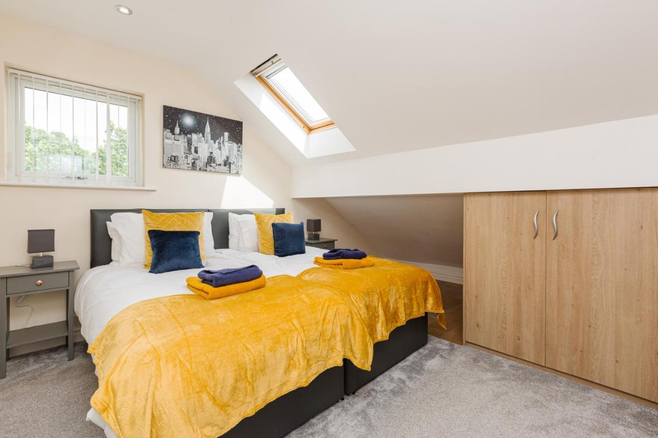 Oxheys House - 5 Bedrooms Contractors Parking Preston  Bagian luar foto