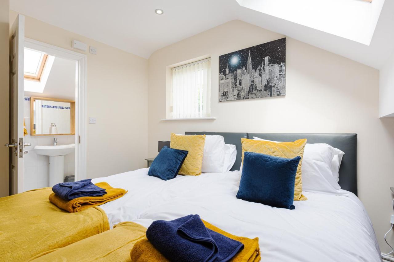 Oxheys House - 5 Bedrooms Contractors Parking Preston  Bagian luar foto