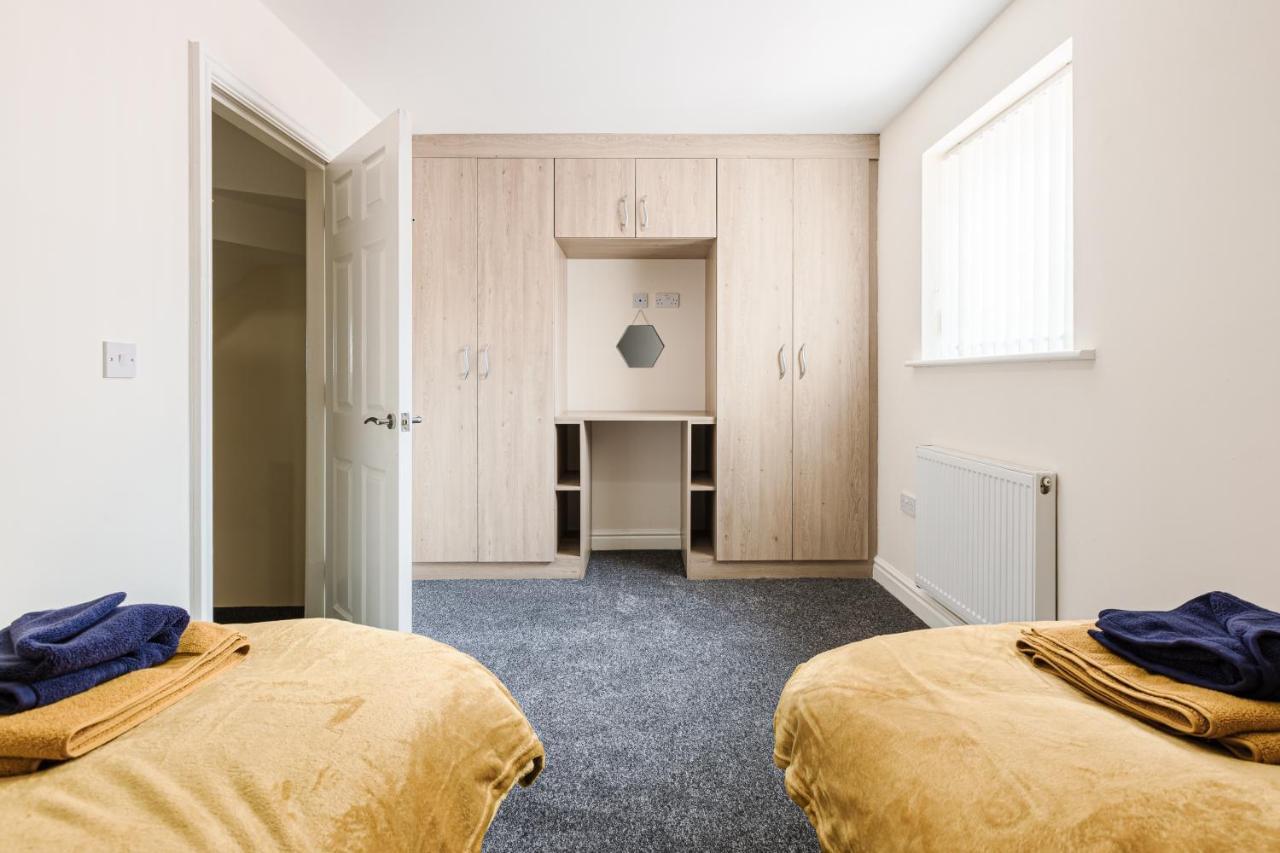 Oxheys House - 5 Bedrooms Contractors Parking Preston  Bagian luar foto