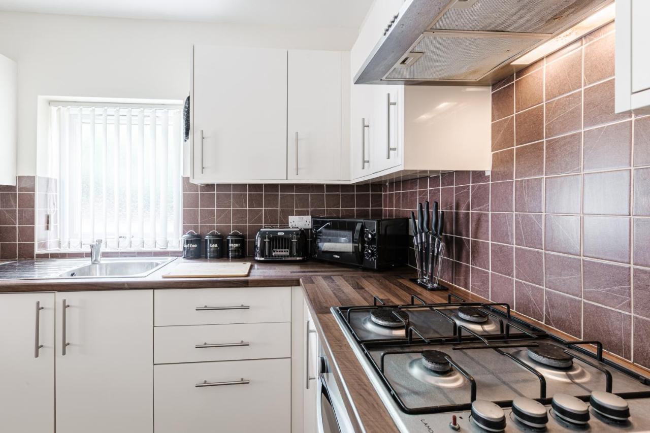Oxheys House - 5 Bedrooms Contractors Parking Preston  Bagian luar foto