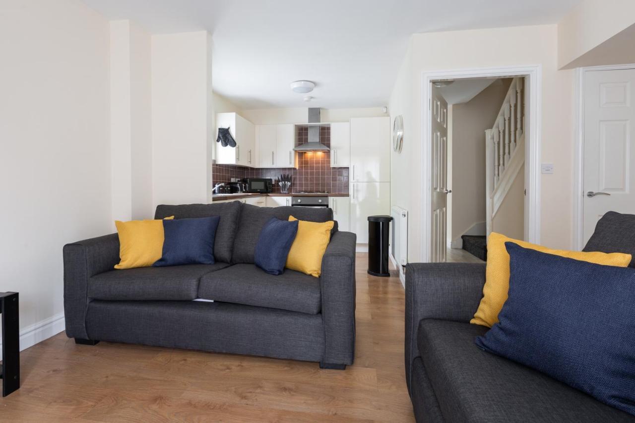 Oxheys House - 5 Bedrooms Contractors Parking Preston  Bagian luar foto