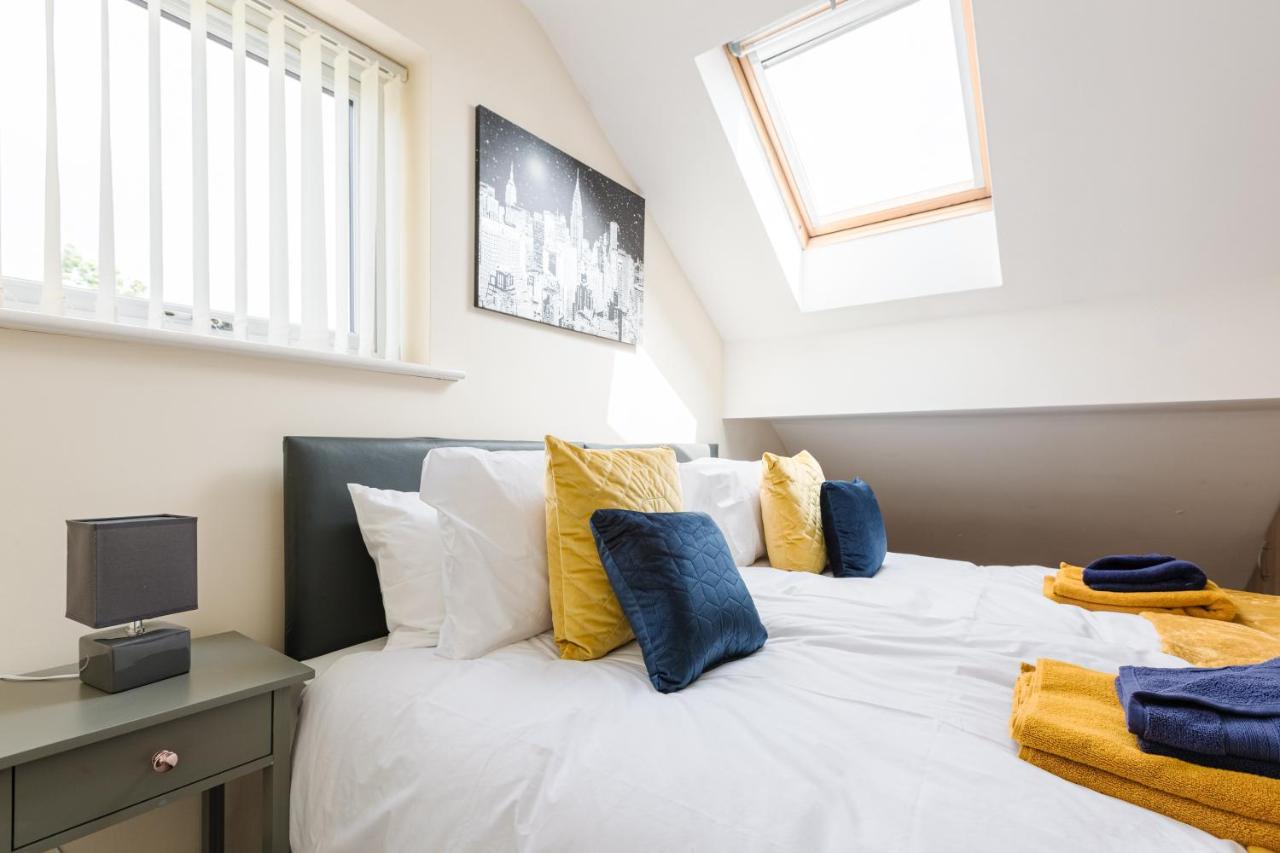 Oxheys House - 5 Bedrooms Contractors Parking Preston  Bagian luar foto